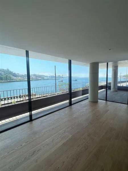 T4 Novo Foz do Douro