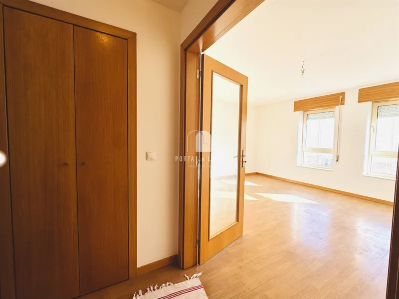 Modern 3-Bedroom Triplex in Gulpilhares – Vila Nova de Gaia