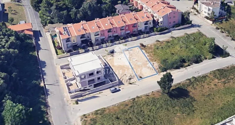 Moradia T3 em Santa Maria da Feira - Com piscina | Em construção