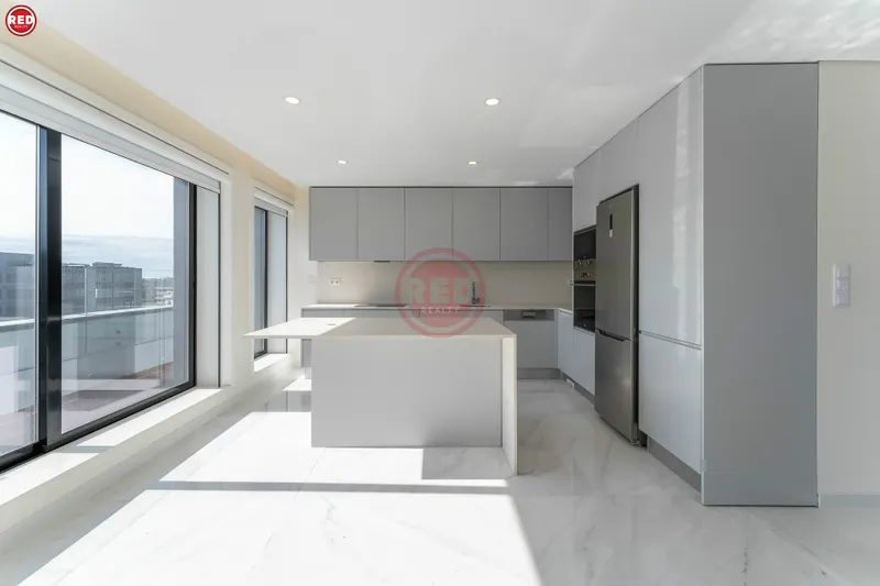 T2 Penthouse Rooftop c/ 2 lugares de garagem na Maia