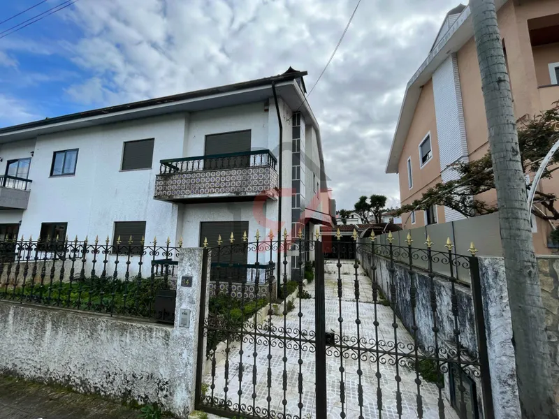 Doppelhaus 4 Schlafzimmer