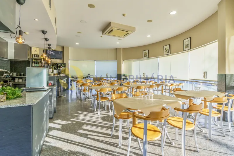 Restaurant in Folgosa with Excellent Location and 80-Person Capacity