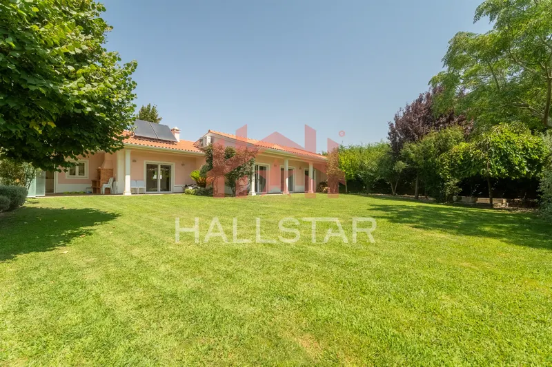 3-Bedroom Single-Story House / Jacuzzi / Gândara dos Olivais