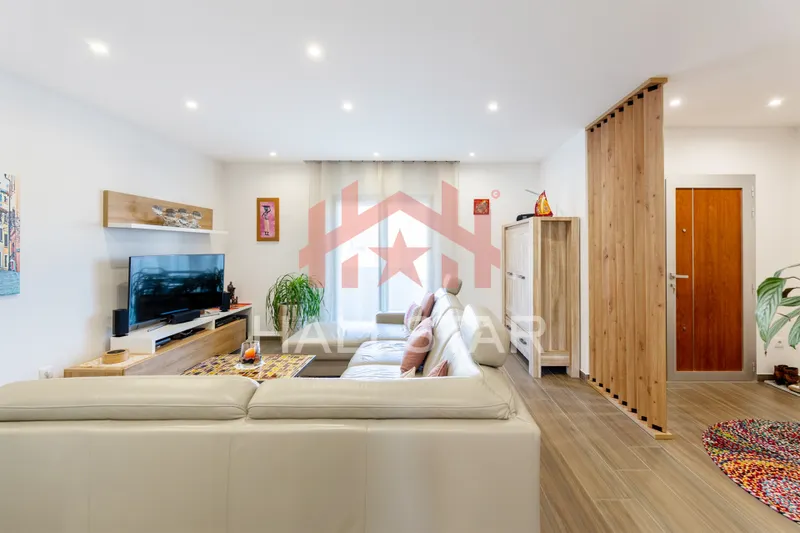 4-Bedroom House / Garden and Garage / Cela