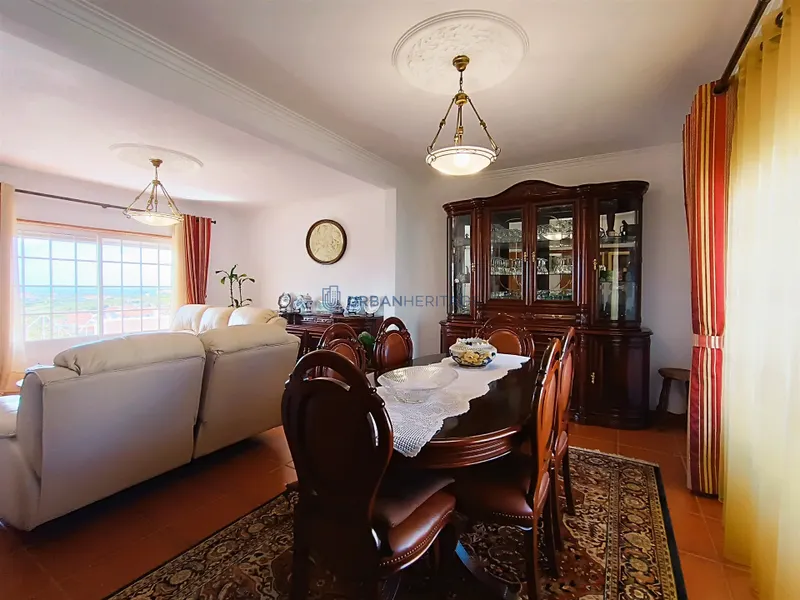 Avskilt hus 4 Sovrum +1