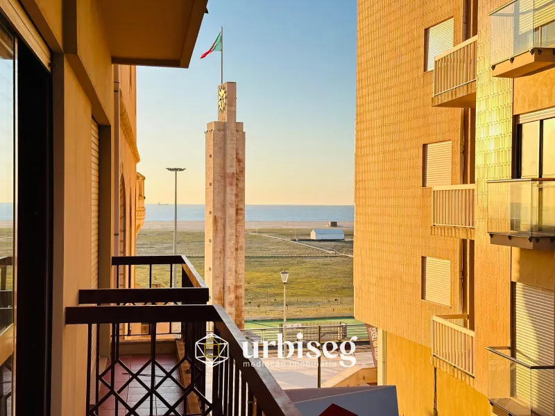 VIVEZ AVEC VUE, SENTEZ LA PLAGE – APPARTEMENT 1 CHAMBRE EN DUPLEX DANS LE QUARTIER LE PLUS PRESTIGIE