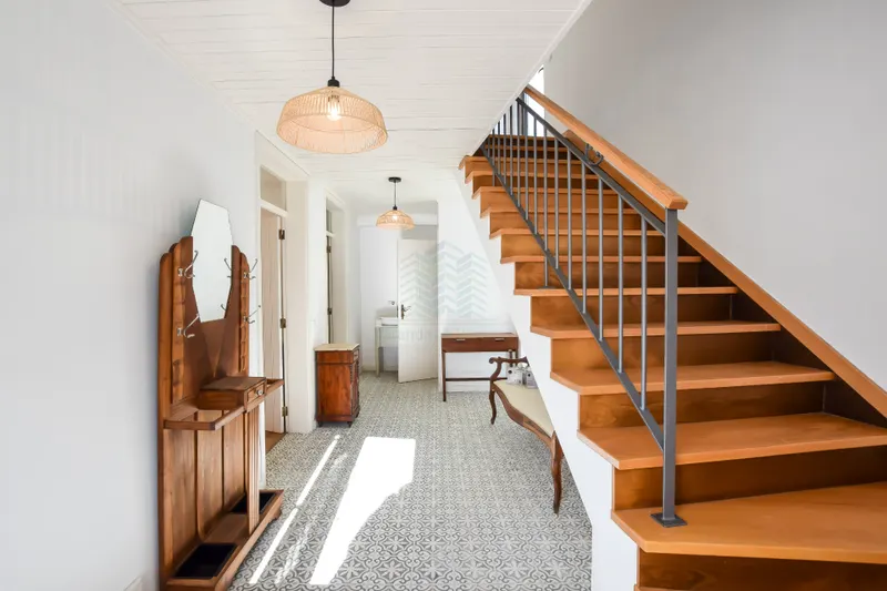 Renovated 3-bedroom house with patio and terrace — Bugalhos