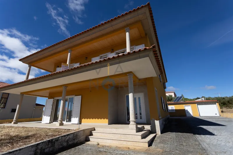 Haus 6 Schlafzimmer DÚPLEX