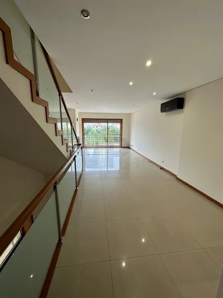 Semi-detached house T4