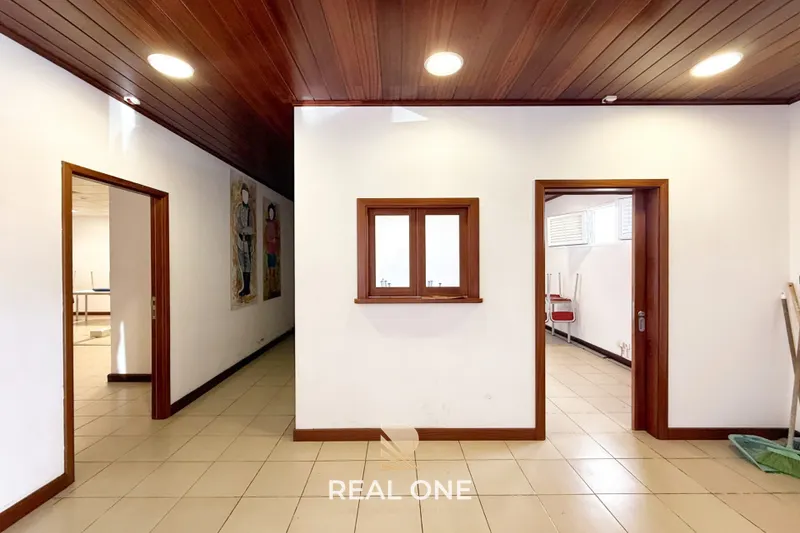 Loja em Albufeira com 206 m2