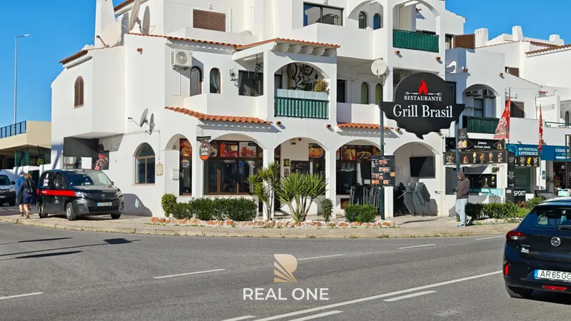 Restaurante nas areias de S. João