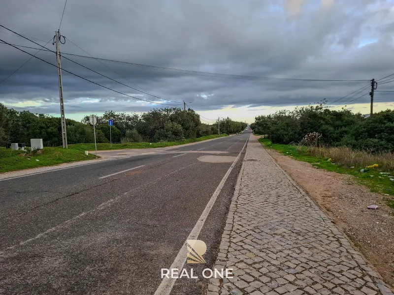 Terreno Misto com projeto aprovado para armazém - 1.100 m2