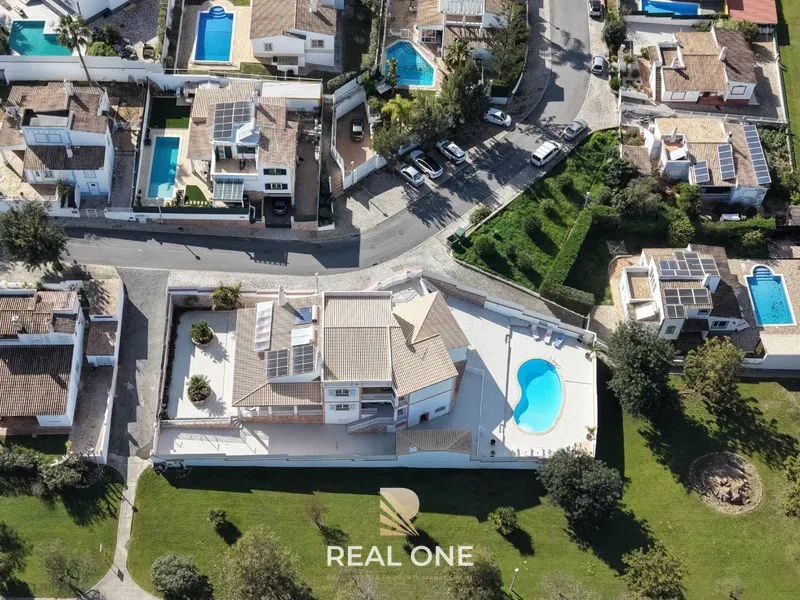 Fantástica moradia privada em localização premium em Albufeira