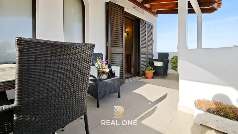 Apartamento T2 com varandas | Piscinas | Garagem