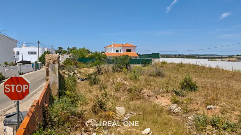 Terreno Urbano com ruína para reconstrução