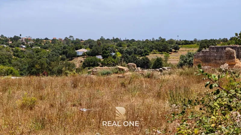 Terreno Urbano com ruína para reconstrução