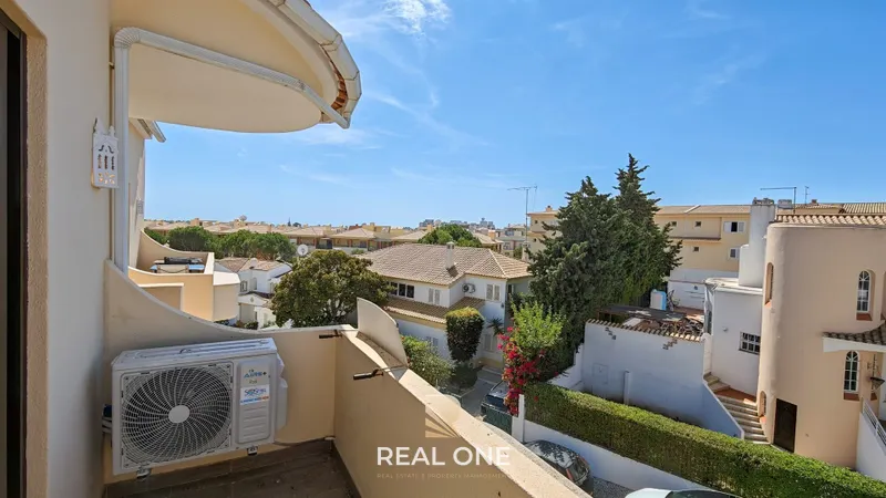 Apartamento Totalmente Renovado com Garagem | Centro de Albufeira