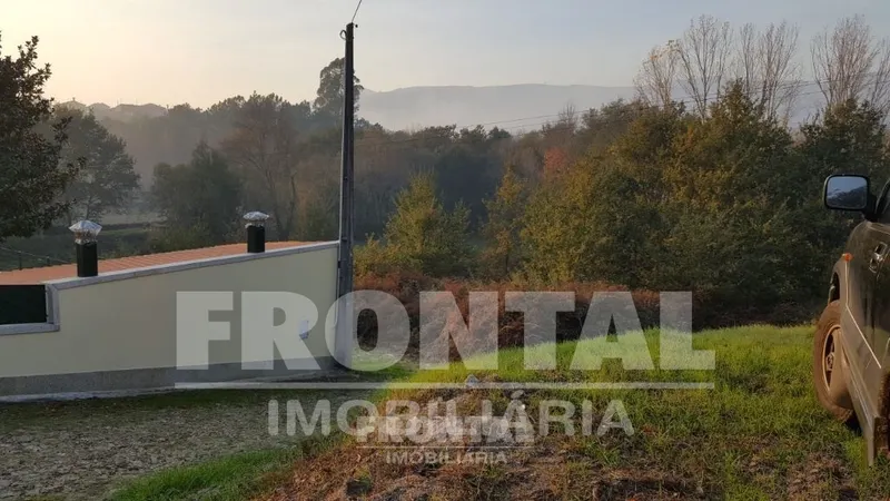 Terreno com 4.210 m² e 80m de Frente de Rio | Covas, Vila Nova de Cerveira
