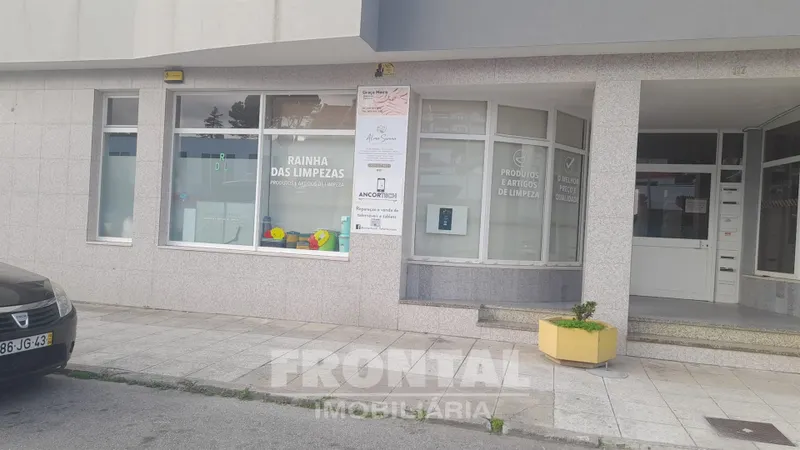 Loja no Rés-do-Chão &#124; Vila Praia De Âncora, Viana Do Castelo