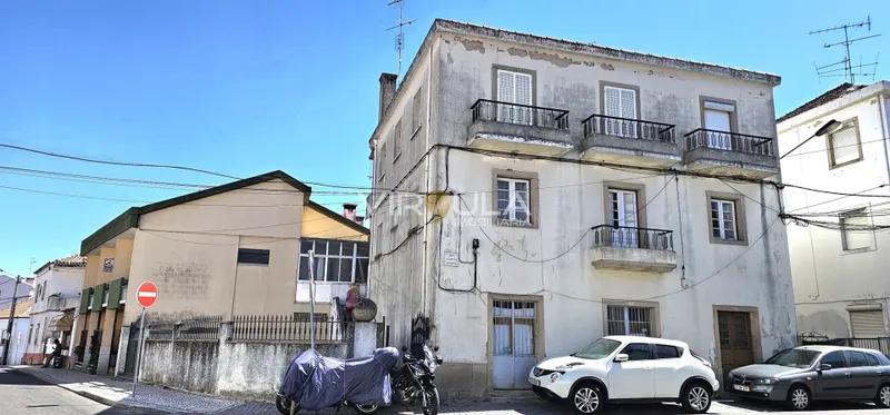 Edificio 9 habitaciones